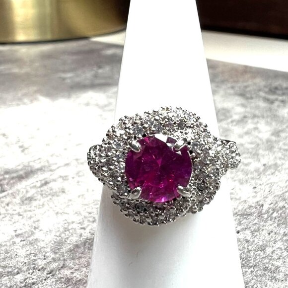 Ring Bomb Party Ring, hot pink stone silver color band, size 7 - Picture 7 of 9